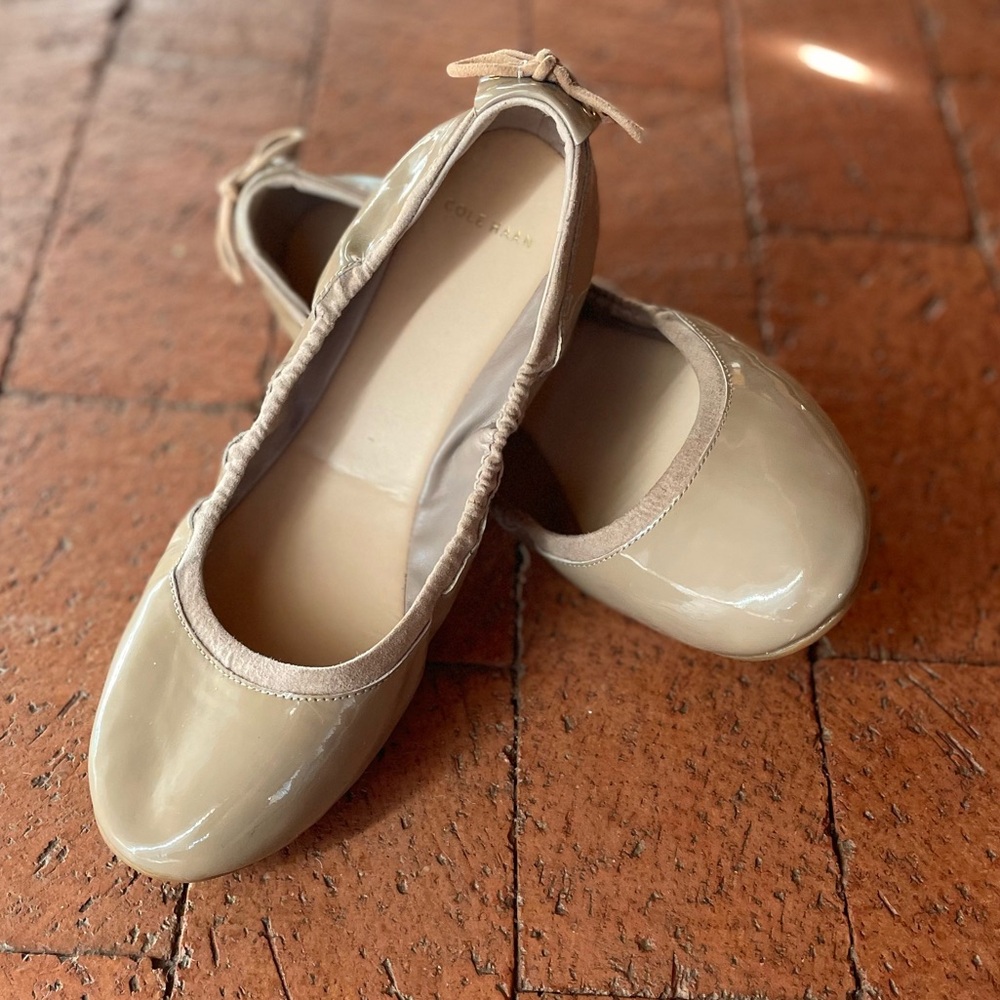 Cole Haan beige patent leather ballet flats, size 8